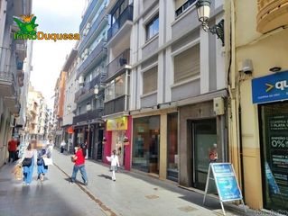 Local Comercial a Centro - Sagrario. Local comercial en pleno centro. supercomercial y mucho paso.