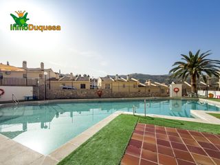 Semi detached house  Calle tiberio 7. Casa de 4 dorm. reformada. en urb. privada con piscina com.