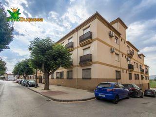Etagenwohnung in Calle de la alhambra 1. Haznos tu oferta de precio!! piso de 2 dorm. en cijuela con pati