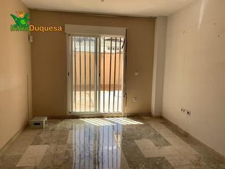 Piso  Calle de la alhambra 1. Piso de 2 dorm. en cijuela con patio de 33 m2  pk  tr.