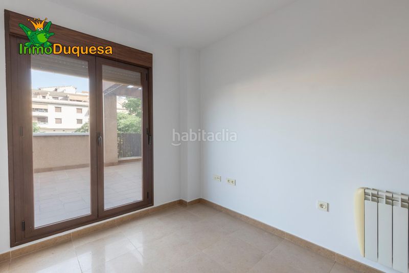Foto dfe63e36-fd00-48fa-974d-8992fbd08787. Pis amb calefacció aparcament a Atarfe