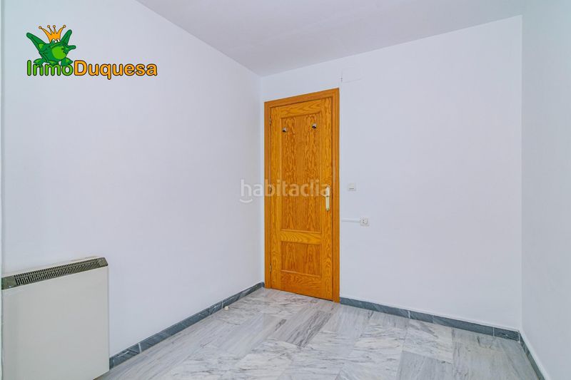 Foto a8ac060a-37d3-4049-ad98-2ef6427f2a07. Pis amb calefacció aparcament a La Zubia Ciudad Zubia (La)