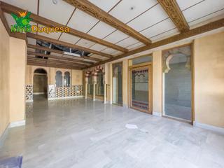 Local Comercial en Avenida virgen de las nieves 4