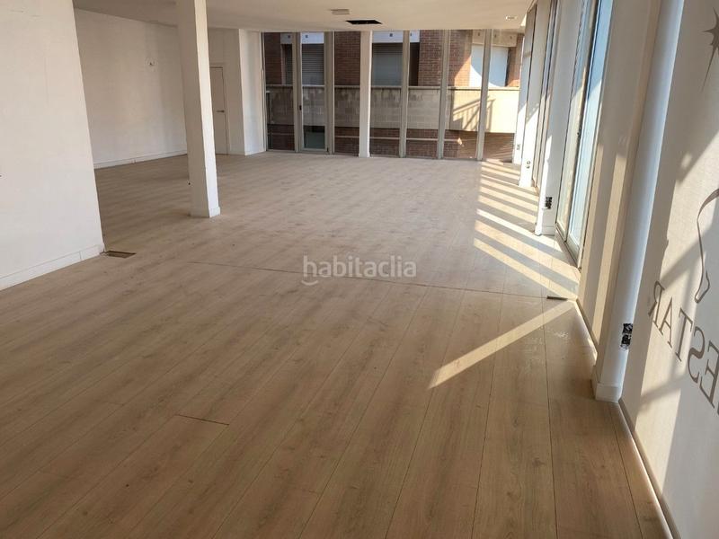 Foto c7554b6b-6413-4234-8fc4-77babcdb4856. Lloguer local comercial a Joan Prim Granollers
