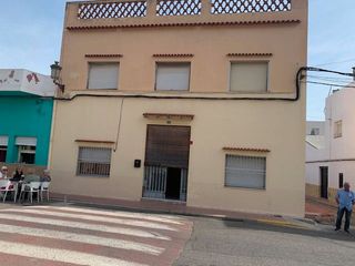 Casa  Calle bernardo alfonso. Casa  en llauri