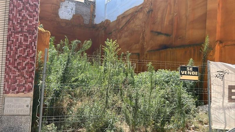 Foto 4c131394-0f4b-432a-b6da-a0eba4ee9e70. Terreny residencial a carrer dels carabassers 48 a Sueca