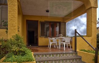 Casa aparellada en Carrer del cap de l'albir 25. Vive donde otros veranean