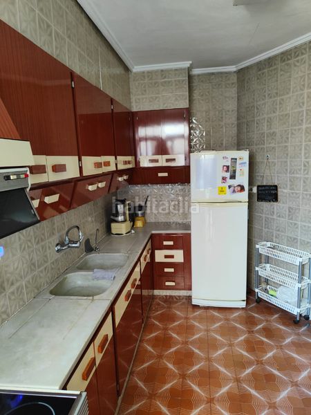 Foto 86e18a2d-38ce-4e92-aa1b-148da6ab7180. Casa a avinguda de la vila i honor de corbera 54 a Sueca