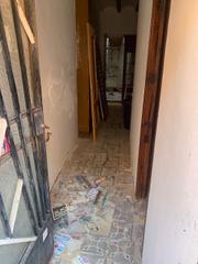 Casa  Carrer de cantarrana. Casa pequeña para reformar