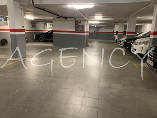 Miete Autoparkplatz in Centre. Plaça de parking