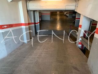 Parking coche en Centre. Parking para coche