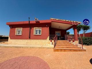 Xalet a Pedralba. Se vende chalet vilamarxant en paraje natural