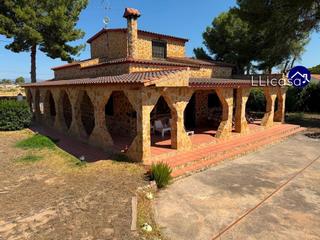 Xalet a Santa Bárbara. Chalet independiente en venta en urbanización exclusiva  ideal p