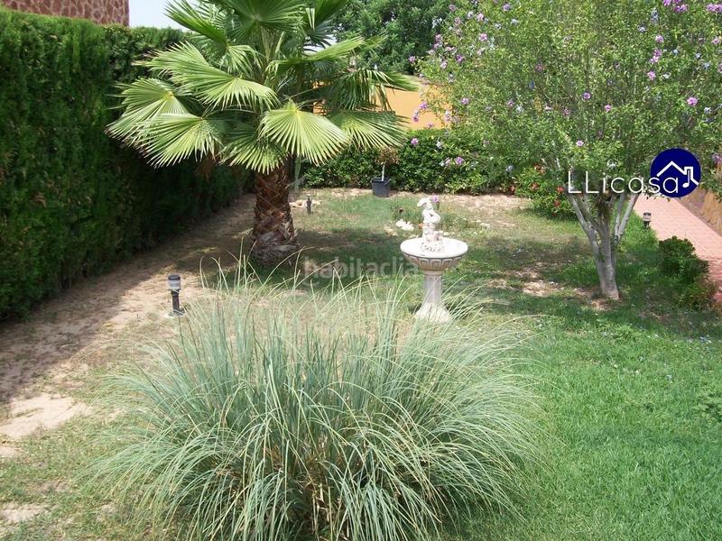 Foto 0b3183a3-c4c9-4857-84c1-80dc0f7299f6. Chalet  independiente en venta en urbanización exclusiva ideal para tu familia en Llíria