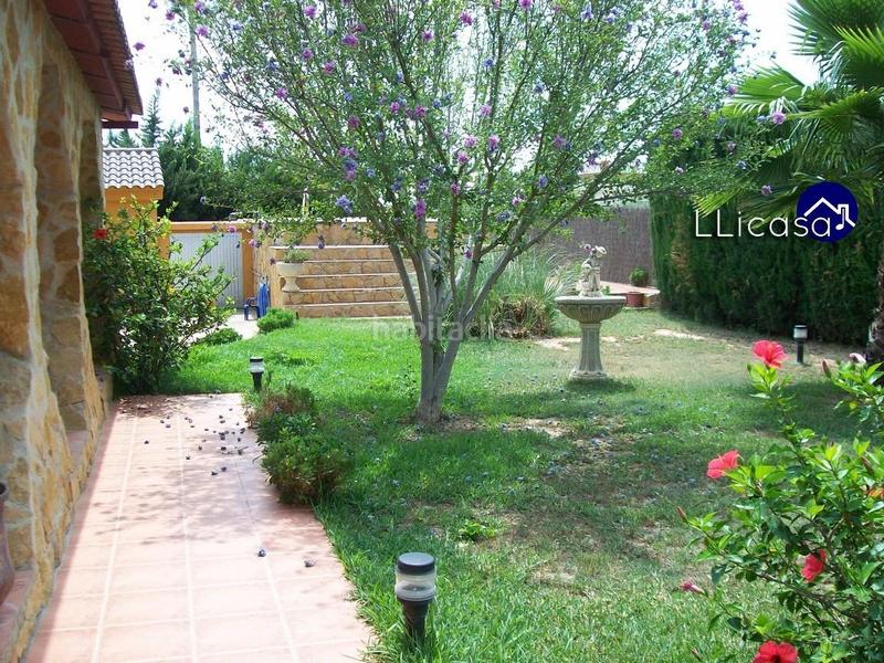 Foto 64ee0cc7-c70e-4a48-ab75-0d67b856499a. Chalet  independiente en venta en urbanización exclusiva ideal para tu familia en Llíria