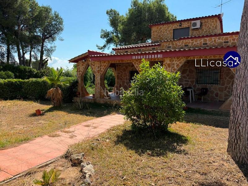 Foto 684e3780-d14e-4aaf-9505-0e2557a95b7f. Chalet  independiente en venta en urbanización exclusiva ideal para tu familia en Llíria