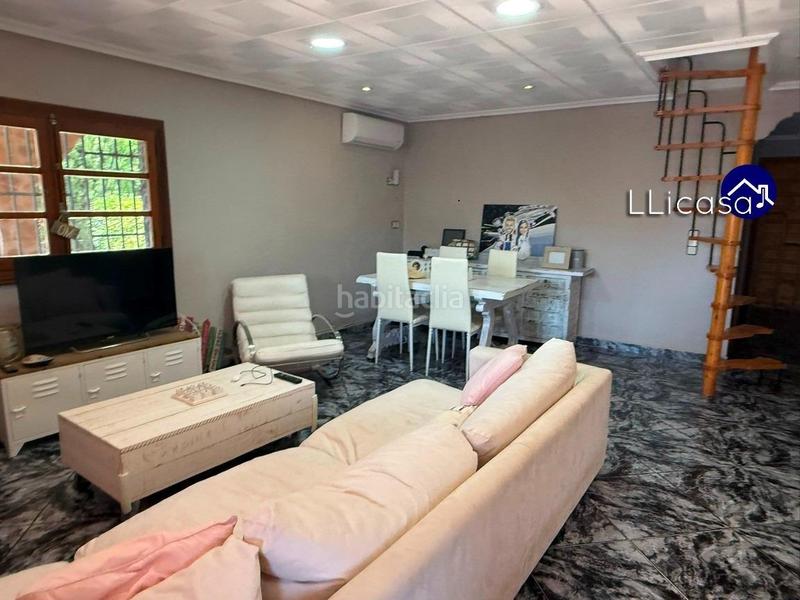 Foto aeeb34db-2b0e-4fe3-a51c-364d91939169. Chalet  independiente en venta en urbanización exclusiva ideal para tu familia en Llíria
