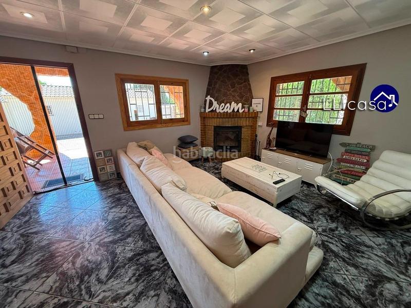 Foto e8ebd6c7-e6eb-4aab-a42f-64aa2295e882. Chalet  independiente en venta en urbanización exclusiva ideal para tu familia en Llíria