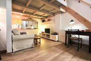 Location Studio  Casanova. Planta baja interior reformada en el corazón de leixample contra