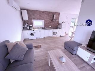 Xalet a Turís. Descubre tu refugio en el paraíso chalet en urbanización alturi,