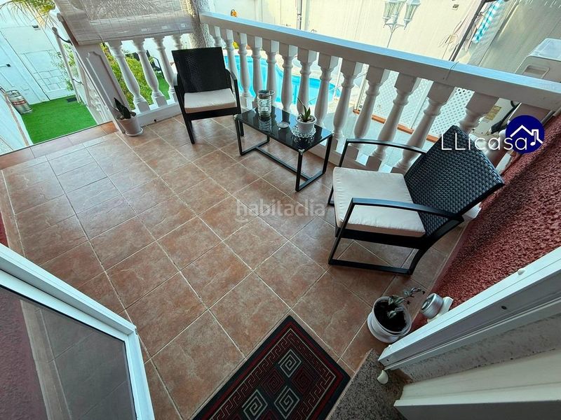 Foto 17f459dd-e7aa-446f-baa8-e16e2307c303. Casa aparellada amb aparcament piscina a La Conarda Pobla de Vallbona (la)