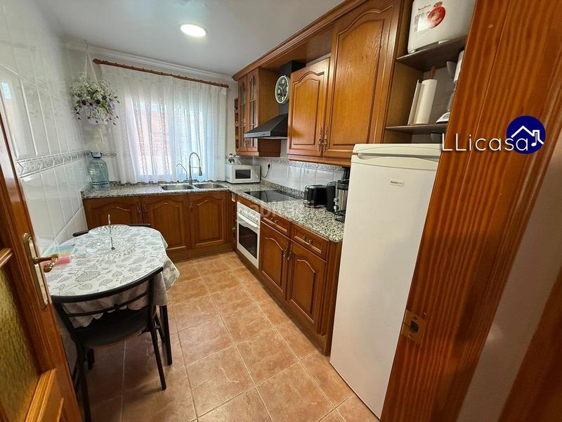 Foto 1d73ea1d-7956-4a19-9d07-fb45a1cdb65a. Casa aparellada amb aparcament piscina a La Conarda Pobla de Vallbona (la)