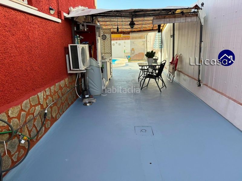 Foto 74380412-3607-4a3d-aaf8-11471f4a0a67. Casa aparellada amb aparcament piscina a La Conarda Pobla de Vallbona (la)