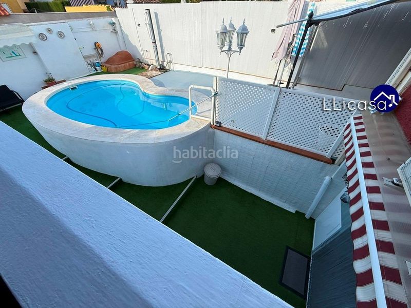 Foto c17156c2-8afc-4189-8df7-80474a987efe. Casa aparellada amb aparcament piscina a La Conarda Pobla de Vallbona (la)