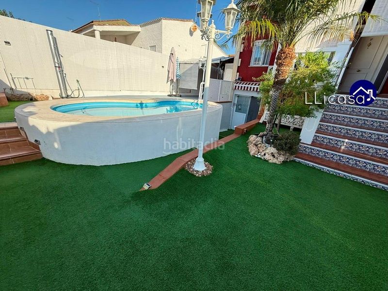 Foto d3dd628d-31d1-4158-8e09-1909a4645a2d. Casa aparellada amb aparcament piscina a La Conarda Pobla de Vallbona (la)