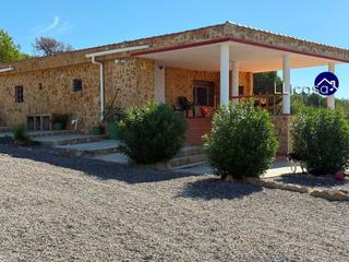 Chalet à Urbanizaciones. Se vende encantador chalet en lliria, zona de paraje natural