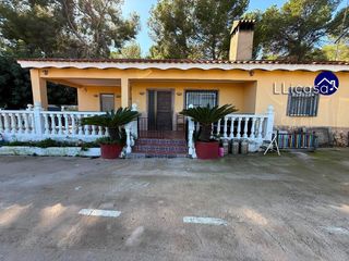 Xalet a Vilamarxant. Chalet en venta en vilamarxant un refugio en la rodana