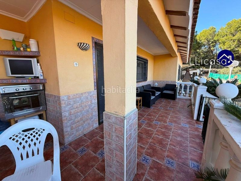 Foto f146d7d4-8a80-41ec-a385-28fb930a444f. Xalet amb aparcament piscina a Vilamarxant