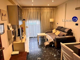 Piso en Centro Ciudad. Piso en venta en manises zona mercado