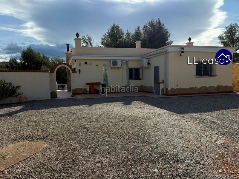 Foto 60babd8a-fb74-4aa2-9133-098fe4591045. Xalet amb aparcament piscina a Pedralba