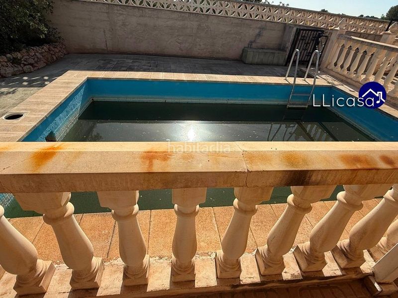 Foto ef50d72d-3bb0-4e94-835b-2e92237c0656. Xalet amb aparcament piscina a Urbanizaciones Llíria