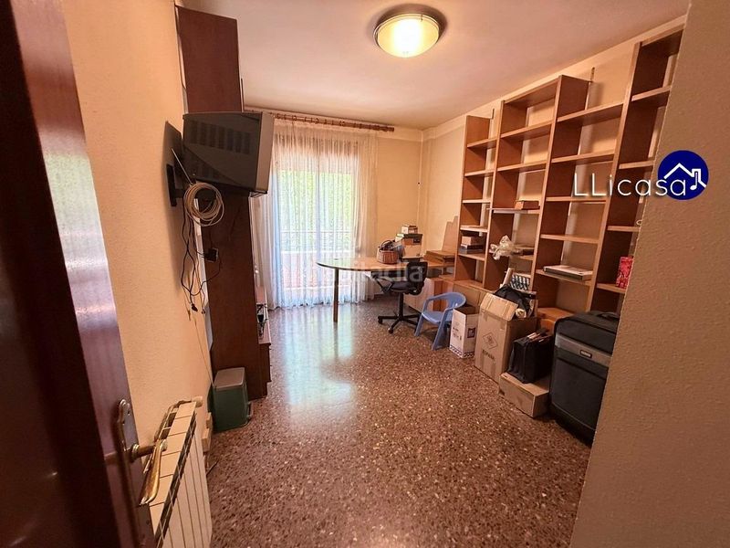 Foto a739d8e7-51a3-4eb0-b7b9-11e9b40802e1. Pis amb calefacció aparcament a Pueblo Eliana (l´)