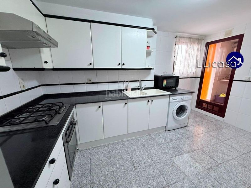 Foto bb010256-029a-4376-9075-88da5278784f. Pis amb calefacció aparcament a Pueblo Eliana (l´)