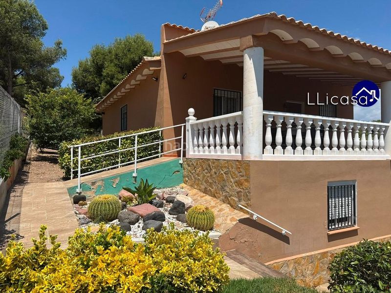 Foto db8af483-7678-4326-93d0-368f640742eb. Xalet amb aparcament piscina a Casinos