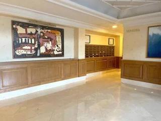 Flat in Avenida Sabino Arana Etorbidea, 26