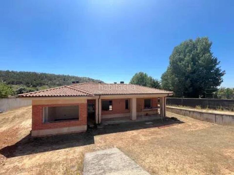Foto b573d801-8828-4817-8f5f-a015b565a0d0. Chalet in calle calle la gloria s/n in Centro Aranda de Duero