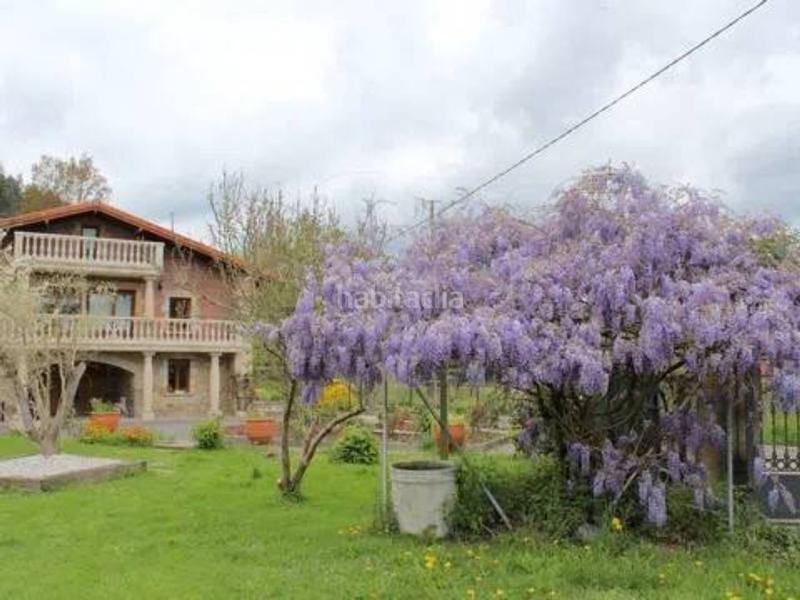 Foto 039d3a24-165c-4514-81db-f96faea47b04. Bauernhof in calle txirlone bidea in Mungia