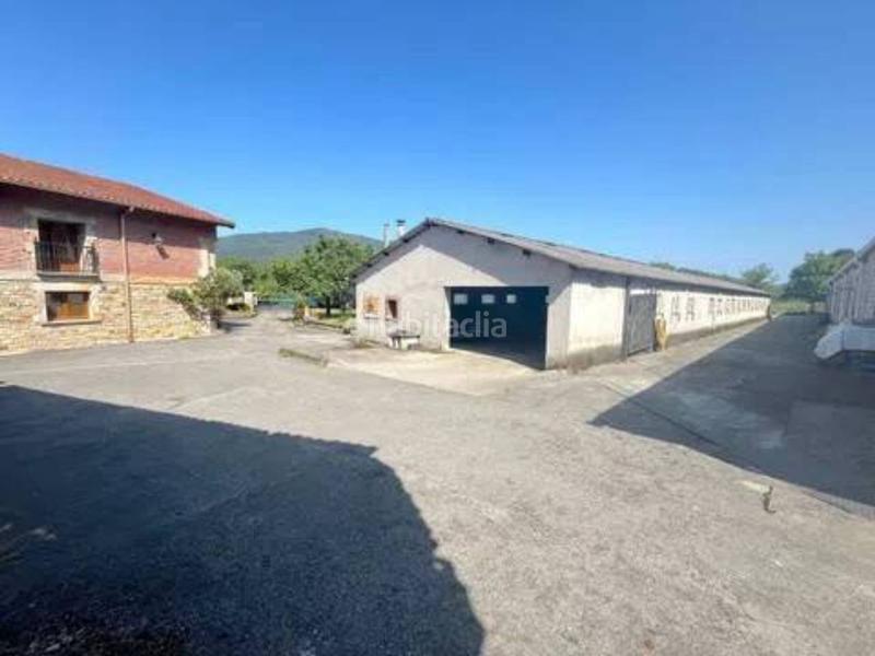 Foto 65f8713c-47a3-4653-b5be-0a92732330c0. Bauernhof in calle txirlone bidea in Mungia