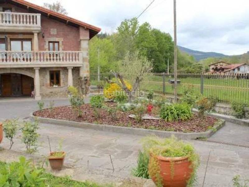 Foto eacc6d05-e3b0-46ec-b514-3f9f6c0656b1. Bauernhof in calle txirlone bidea in Mungia