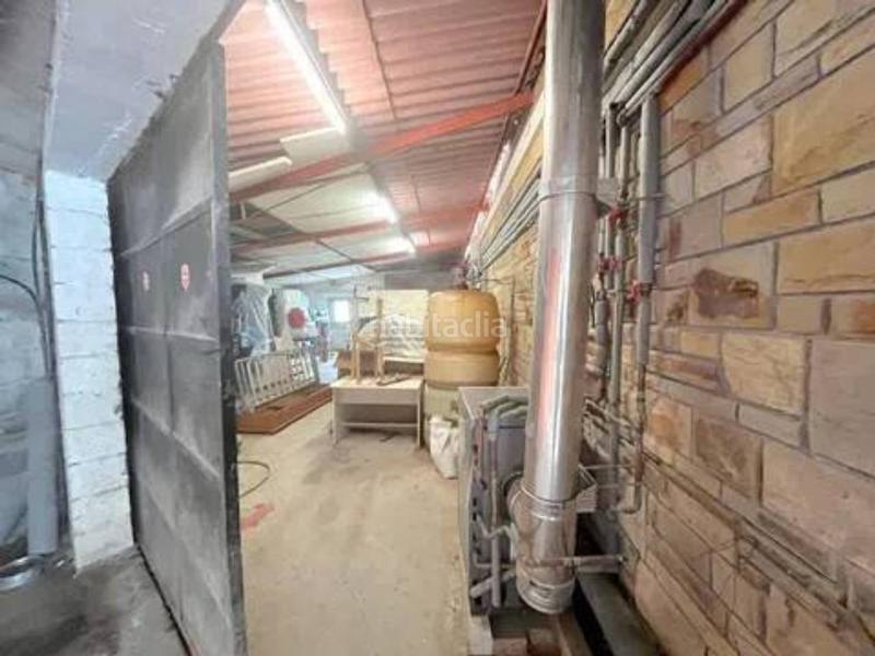 Foto cbffcd97-c6c9-41a9-b0db-054e46a23793. Masía en calle txirlone bidea en Mungia