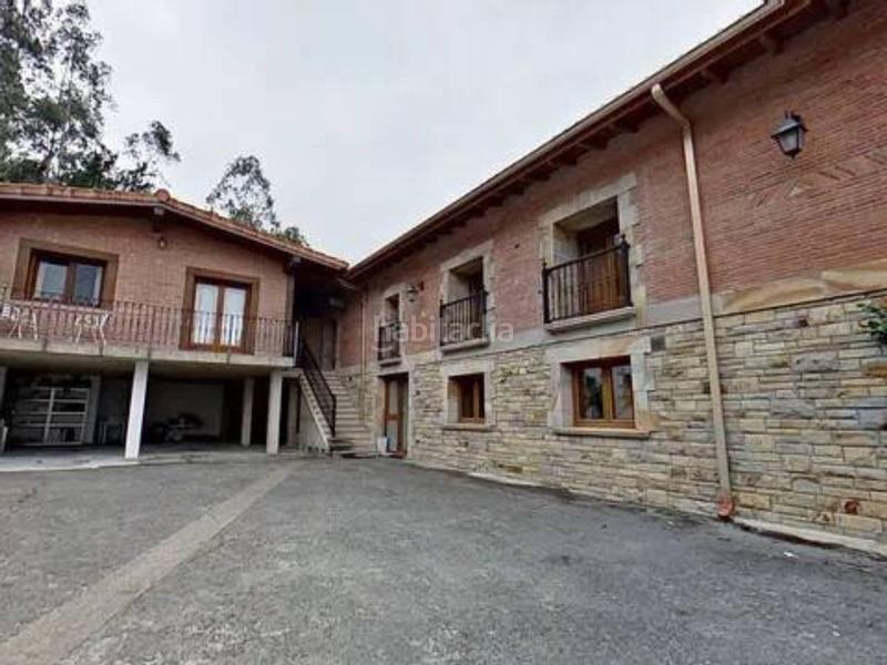 Foto d05645ac-d156-4b73-89bb-ff35ea9c2784. Masía en calle txirlone bidea en Mungia