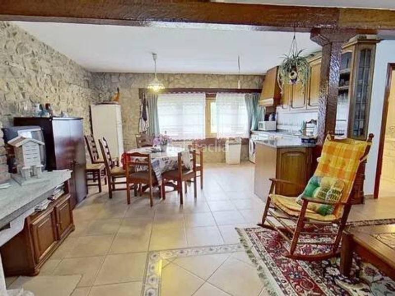 Foto f275197a-4728-47b2-af2f-be35fcbc9afb. Masía en calle txirlone bidea en Mungia