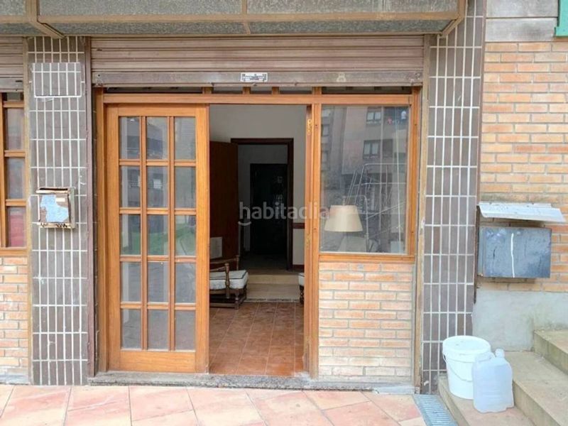 Foto b0cbf4fd-a4ce-4fda-918d-8c008eaa966e. Local commercial dans Centro Urbano-Hirigunea Leioa