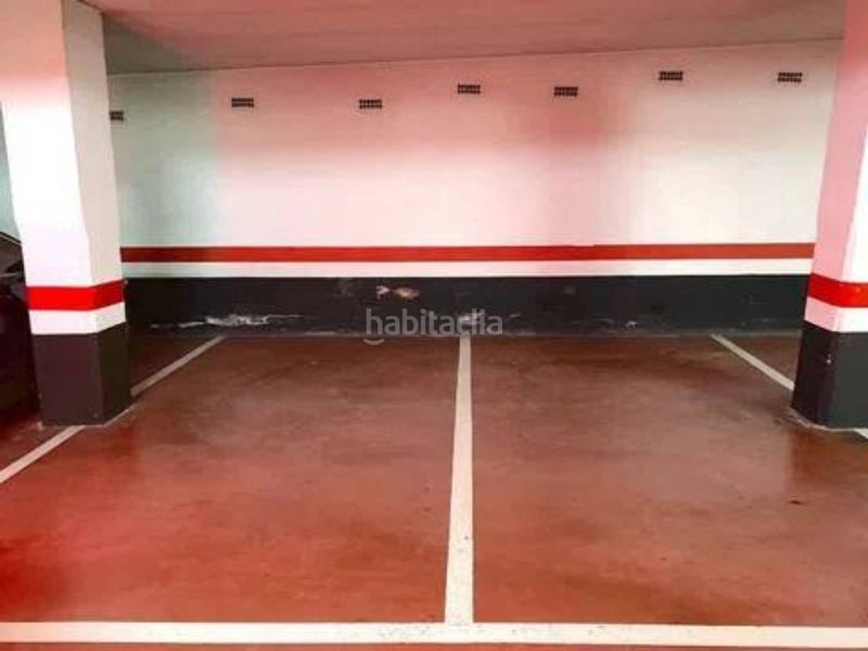Foto affa1453-32b8-42a3-8f56-9df8914d9674. Aparcament cotxe a calle calle estartetxe a Centro Urbano-Hirigunea Leioa