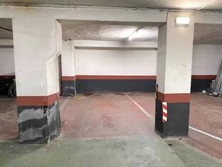 Autoparkplatz in Calle sakoneta, 11