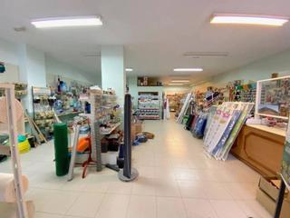 Local commercial à Iparragirre etorbidea, 64